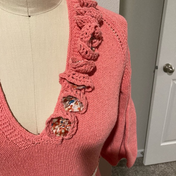 Rate, vintage coral knit Marc by Marc Jacobs sweater dress with crochet flowers. - Picture 4 of 5